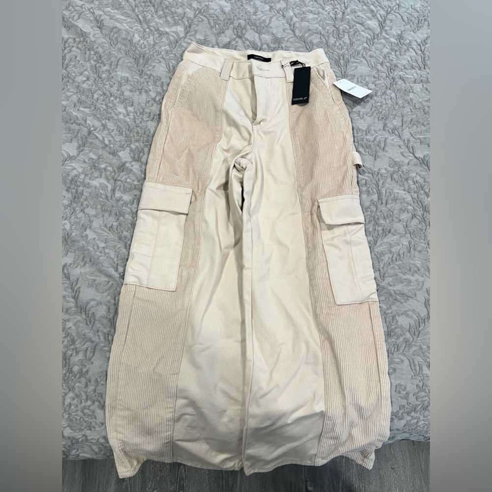Forever 21 Cargo Pants - BRAND NEW